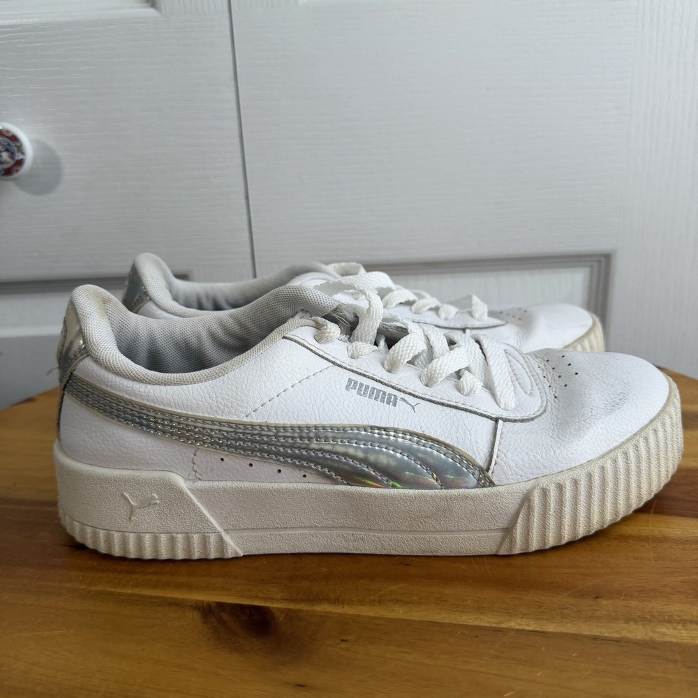 Puma Carina White Silver Tennis Shoes Women's Size 8 373834-01 Travel Active